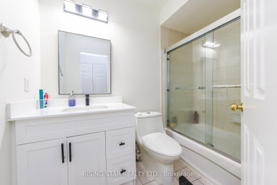 16 Elmpark Brampton,ON L6P 1A8 — Photo 29