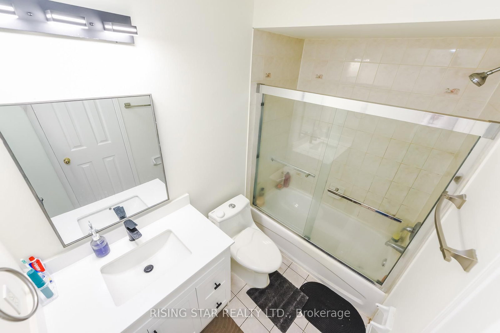 16 Elmpark Brampton,ON L6P 1A8 — Photo 30