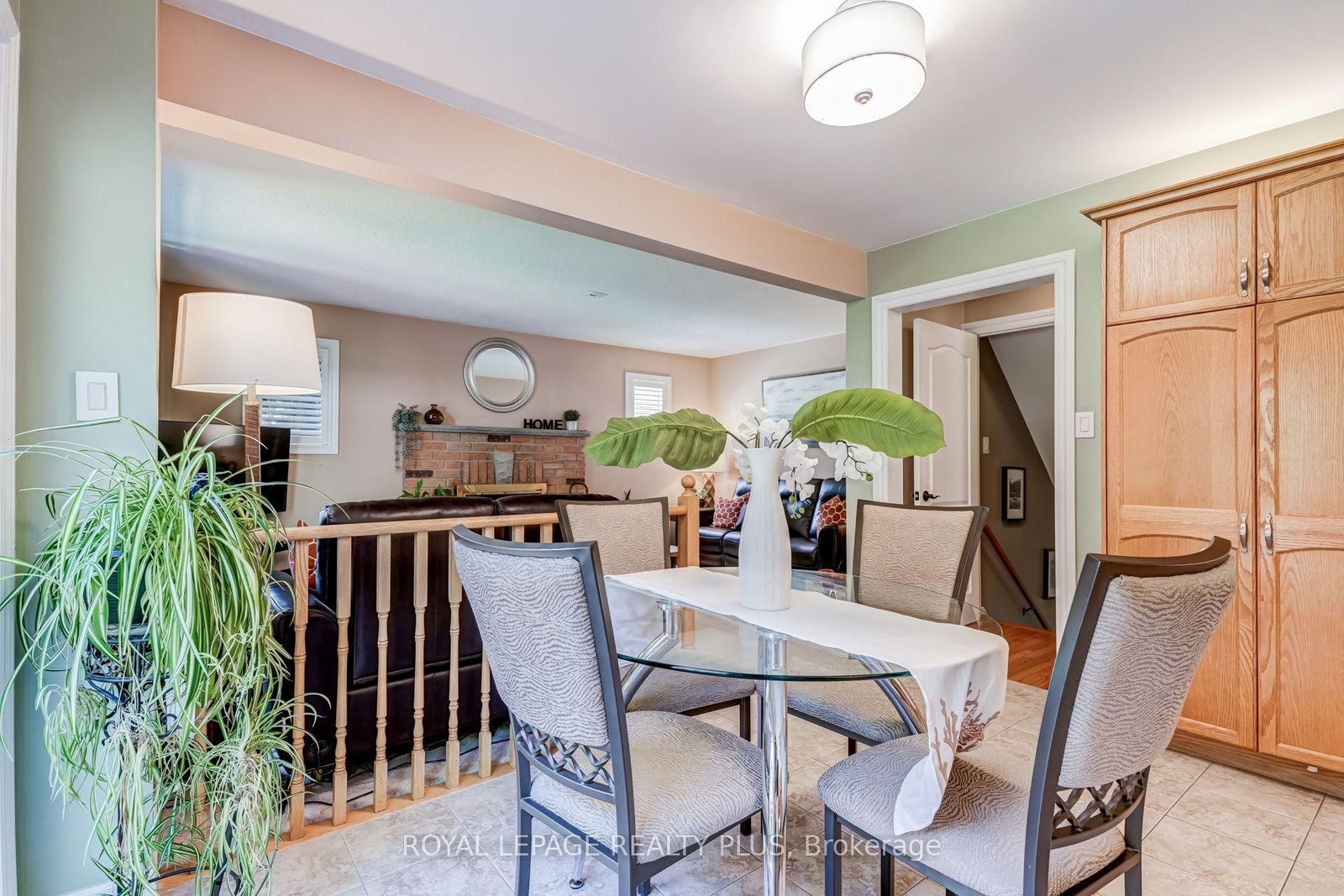1459 Ravensmoor Crescent • Mississauga, ON photo 14