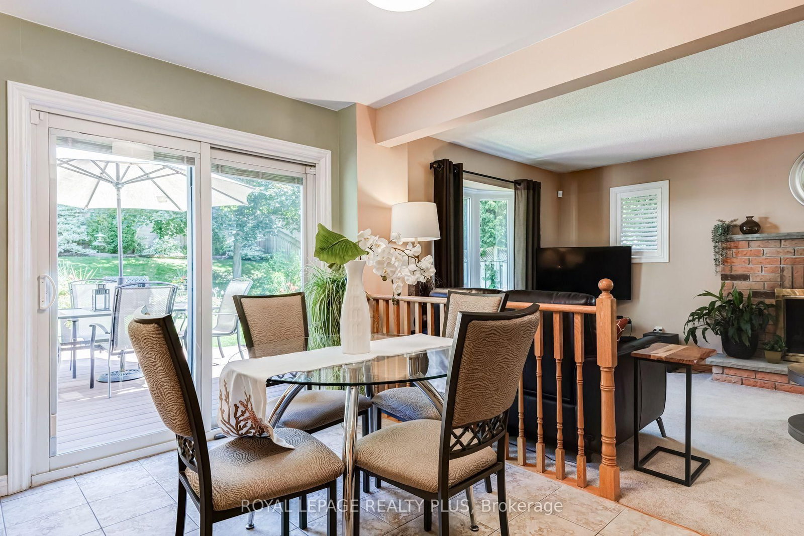 1459 Ravensmoor Crescent • Mississauga, ON photo 15