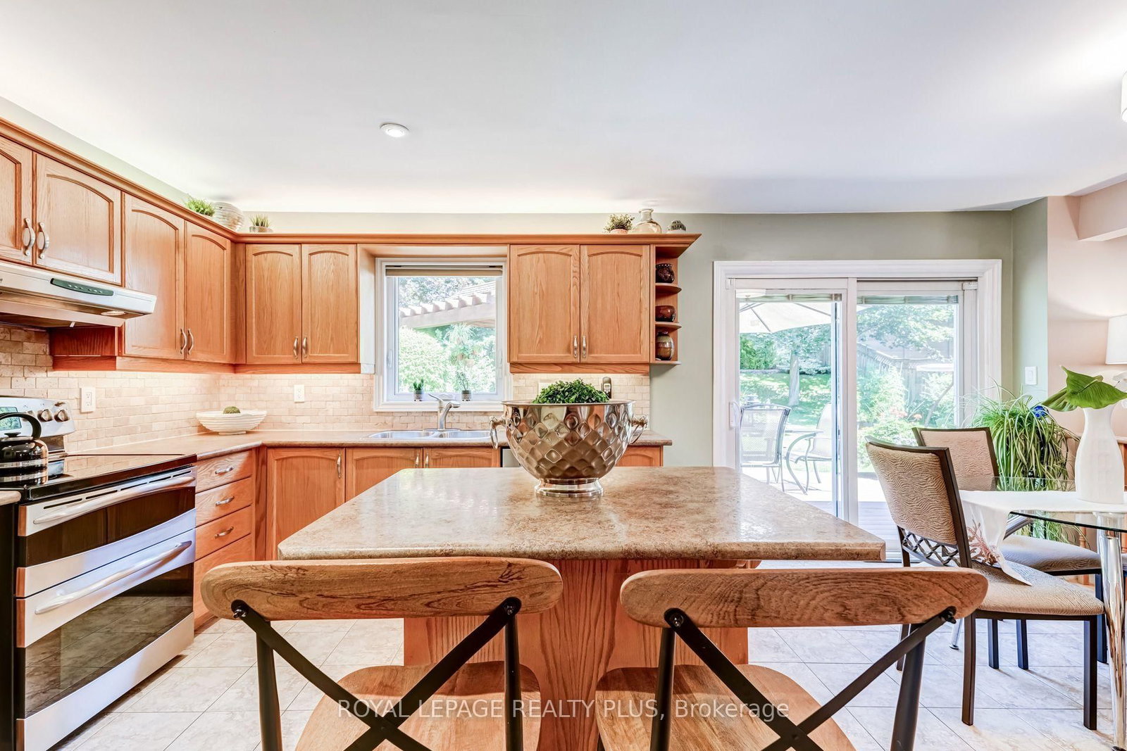 1459 Ravensmoor Crescent • Mississauga, ON photo 18