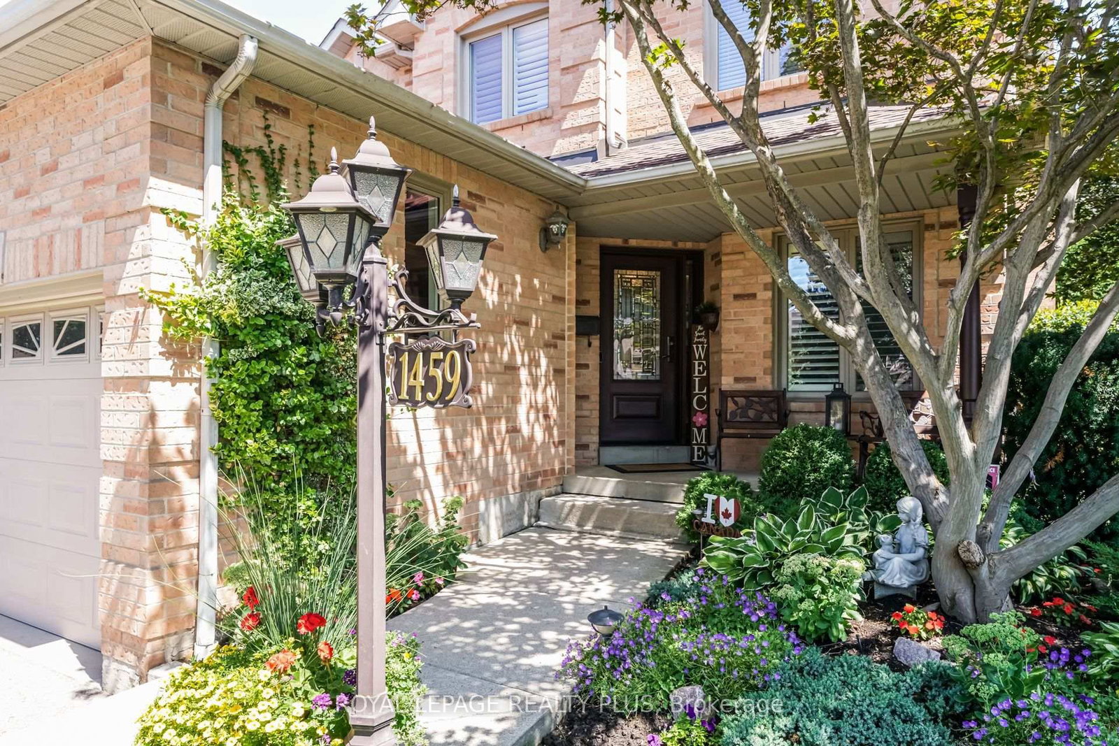 1459 Ravensmoor Crescent • Mississauga, ON photo 4