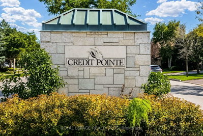 1459 Ravensmoor Crescent • Mississauga, ON photo 5