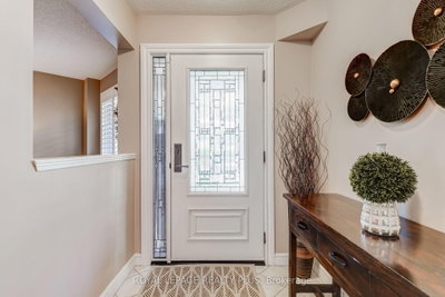 1459 Ravensmoor Crescent • Mississauga, ON photo 6