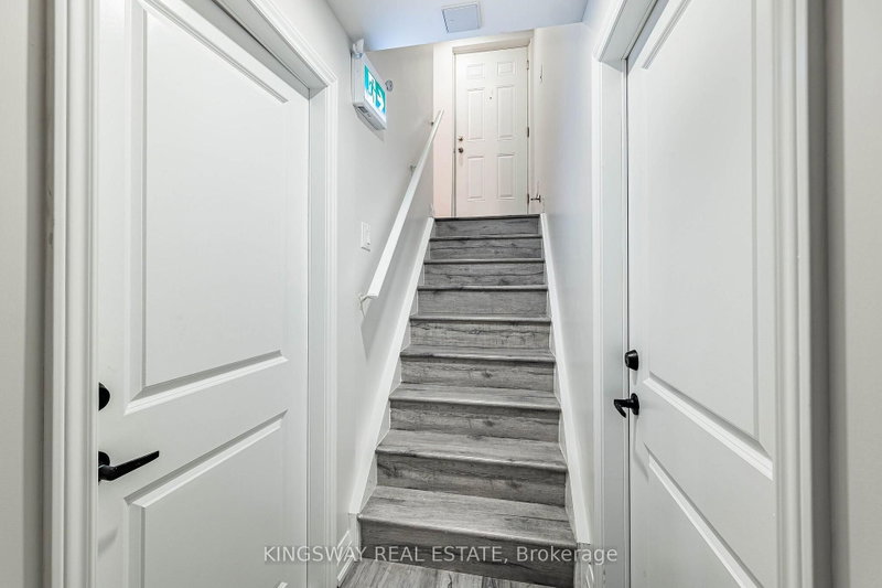 323 Cochrane Milton,ON L9T 8C8 — Photo 37