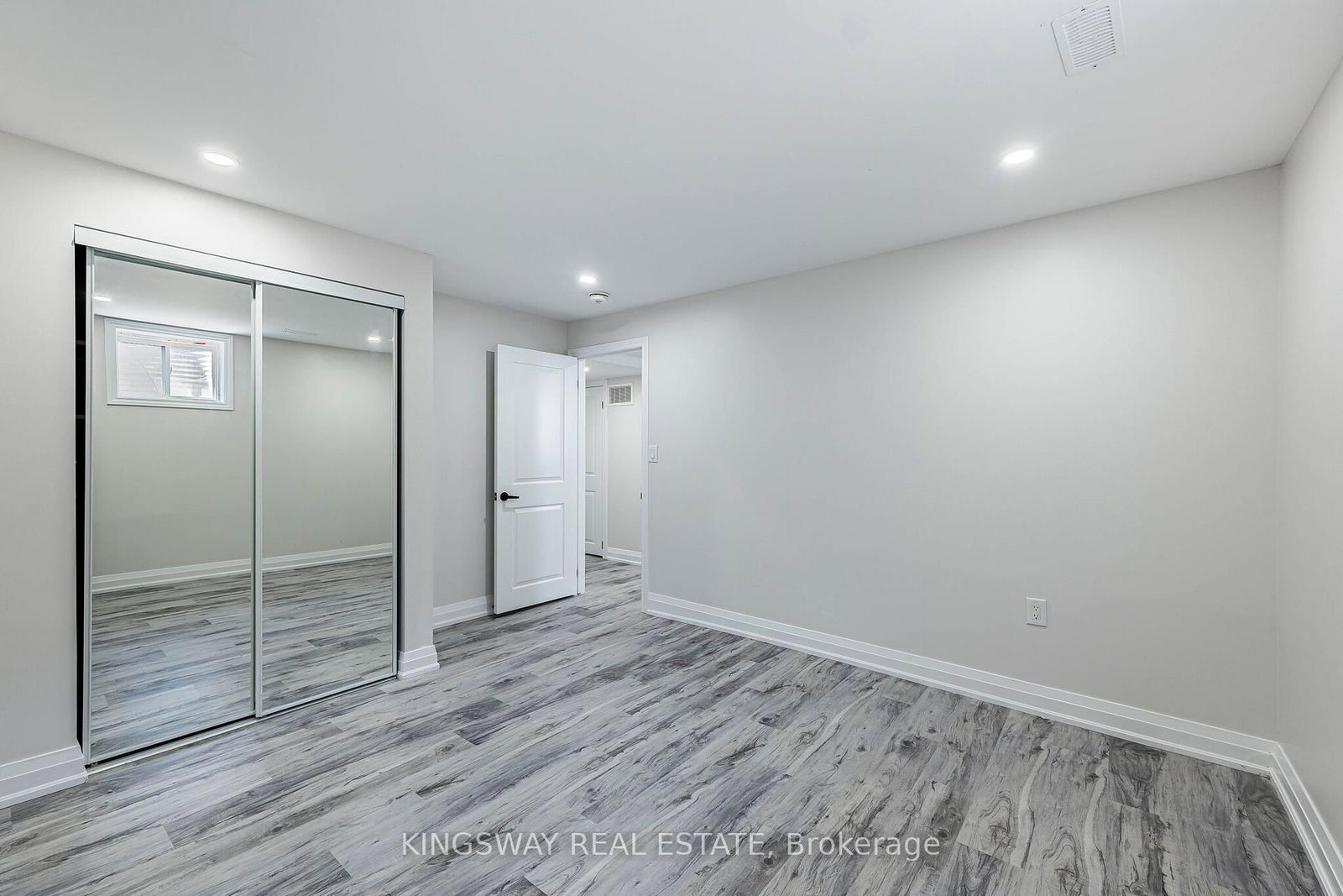 323 Cochrane Milton,ON L9T 8C8 — Photo 44
