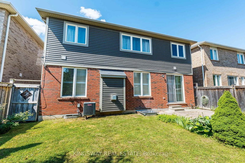 323 Cochrane Milton,ON L9T 8C8 — Photo 48