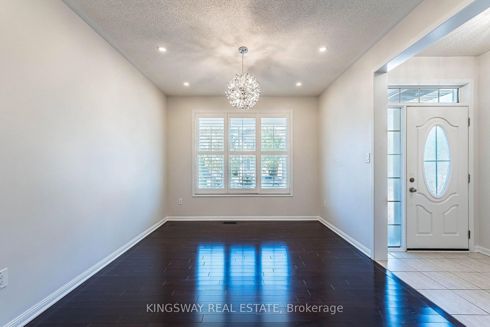 323 Cochrane Milton,ON L9T 8C8 — Photo 6