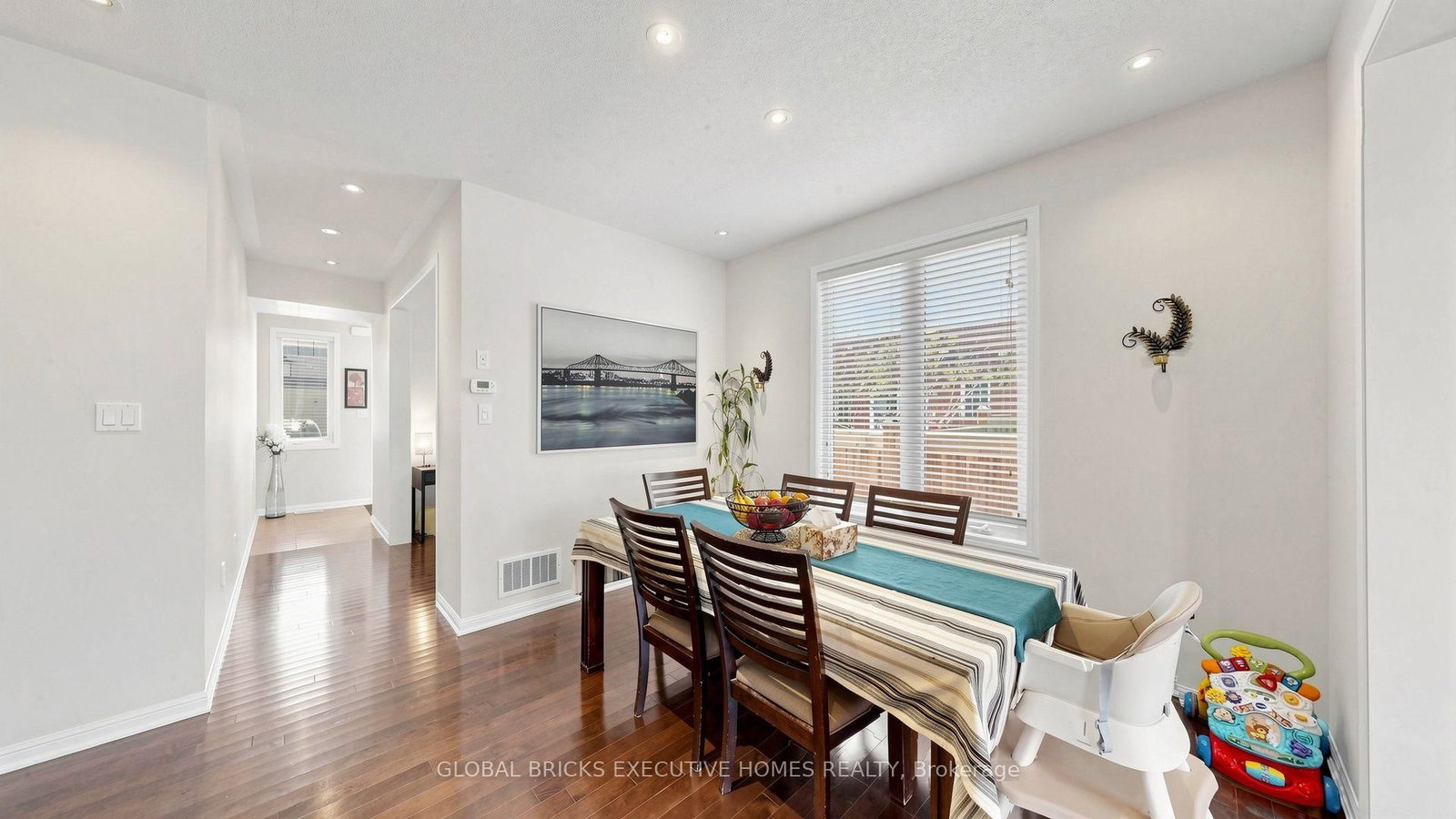 381 Gosford Crescent • Milton, ON photo 9