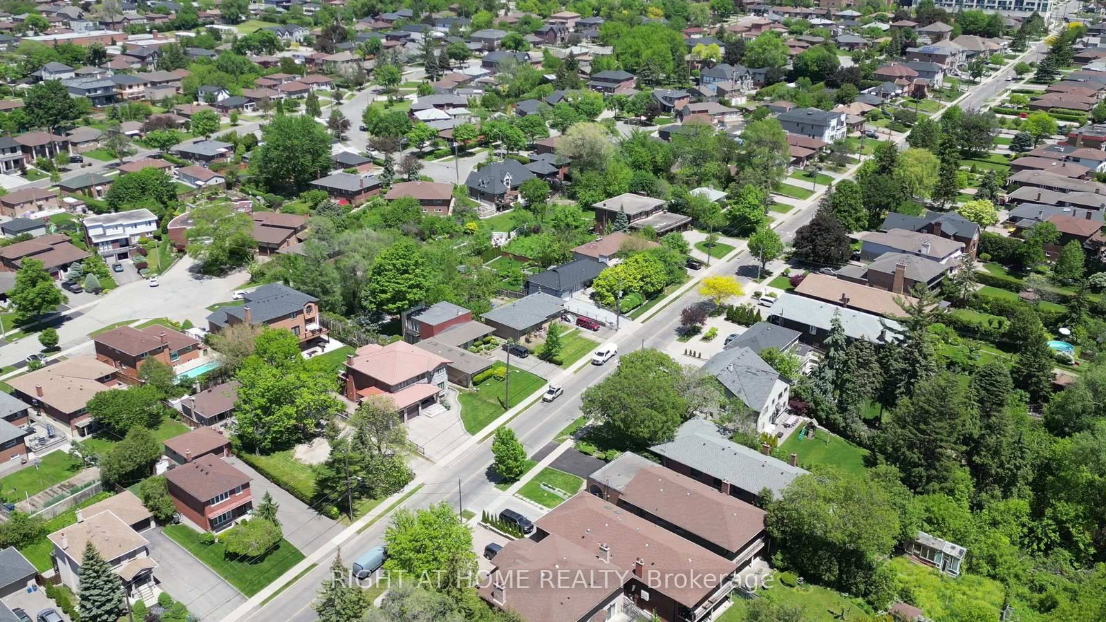 362 Maple Leaf Drive • Toronto, ON photo 11