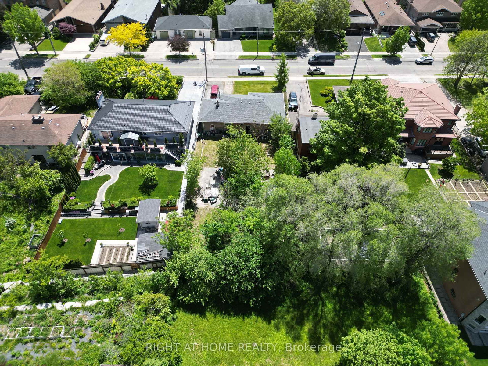 362 Maple Leaf Drive • Toronto, ON photo 7