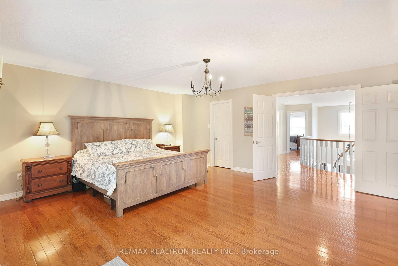 6026 Roxbury Road • Mississauga, ON photo 19