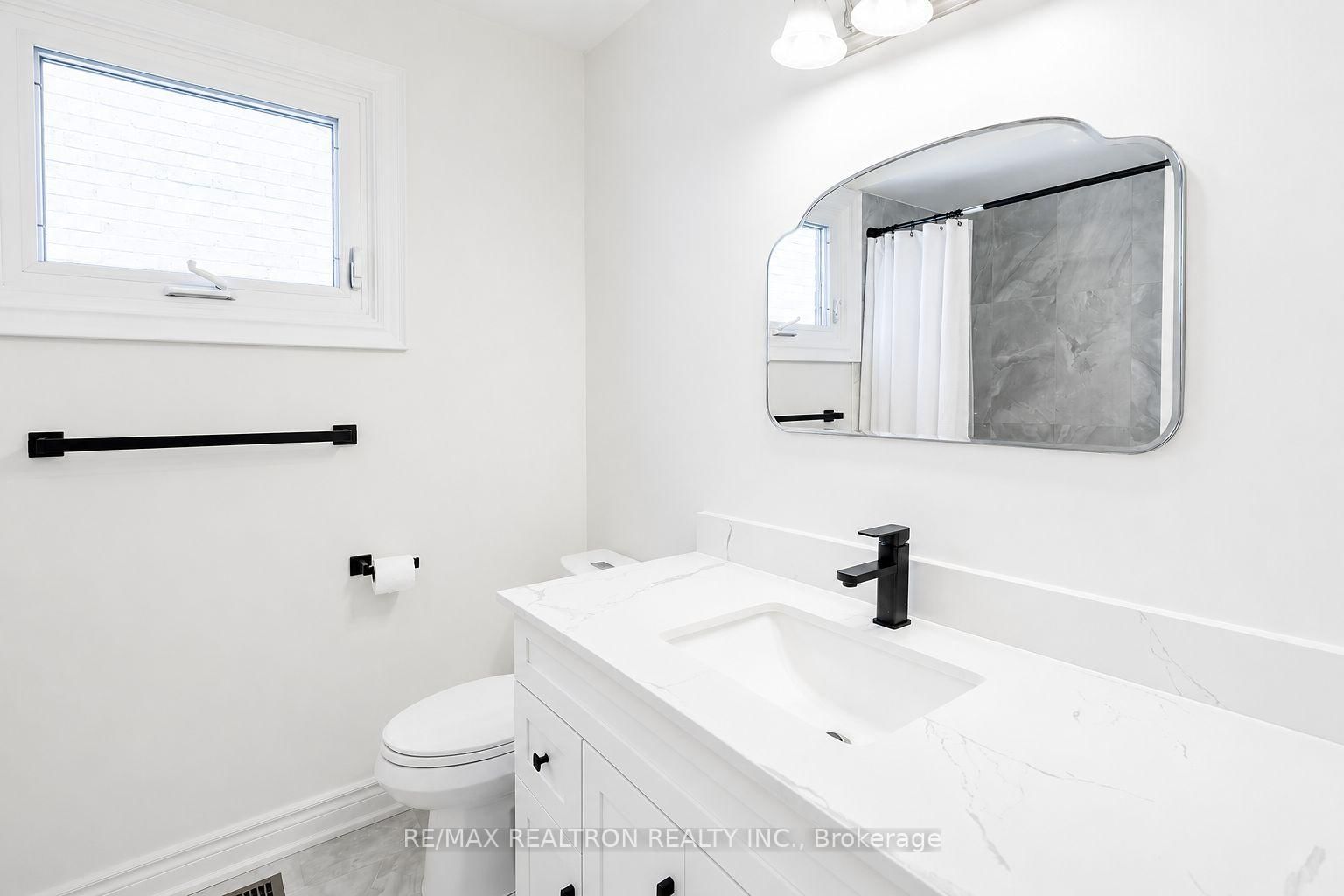 6026 Roxbury Road • Mississauga, ON photo 26
