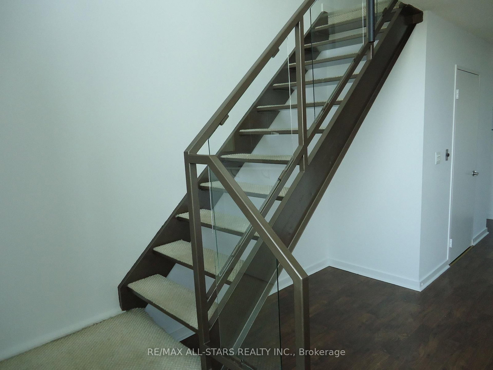 250 Manitoba Street • #621 • Toronto, ON photo 9