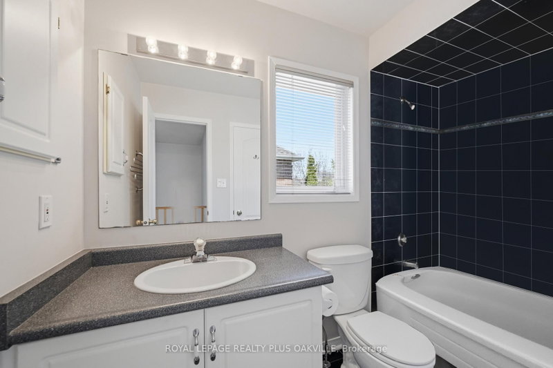 2150 4 Oakville,ON L6M 3T2 — Photo 36