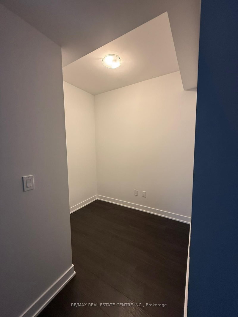 3001 - 4130 Parkside Village