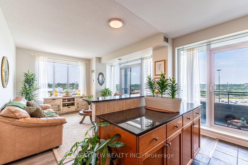 1004 - 2119 Lake Shore Boulevard W