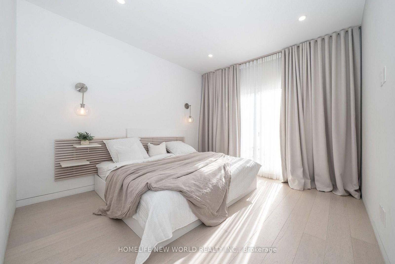 30 Carling Avenue • Toronto, ON photo 16