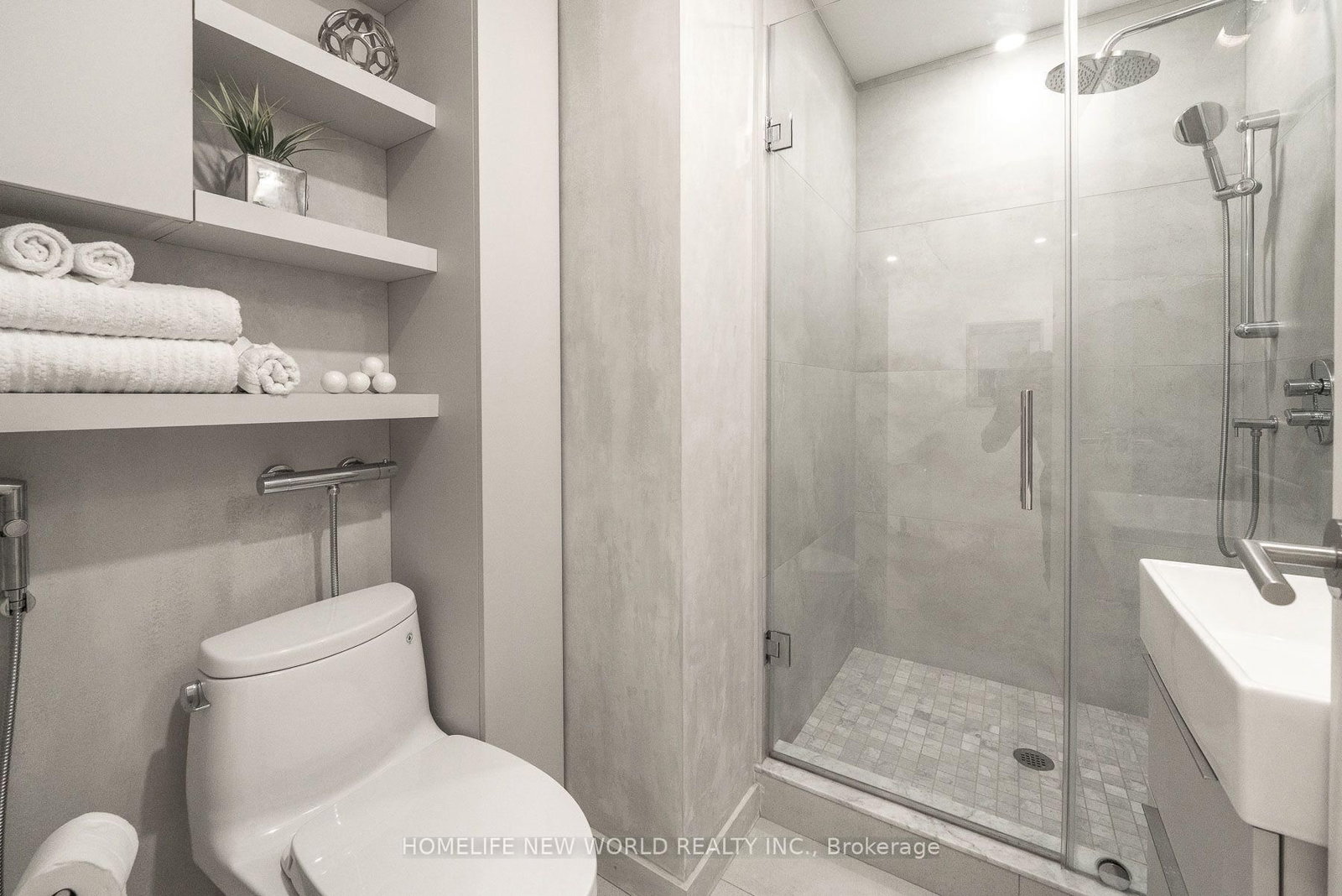 30 Carling Avenue • Toronto, ON photo 28