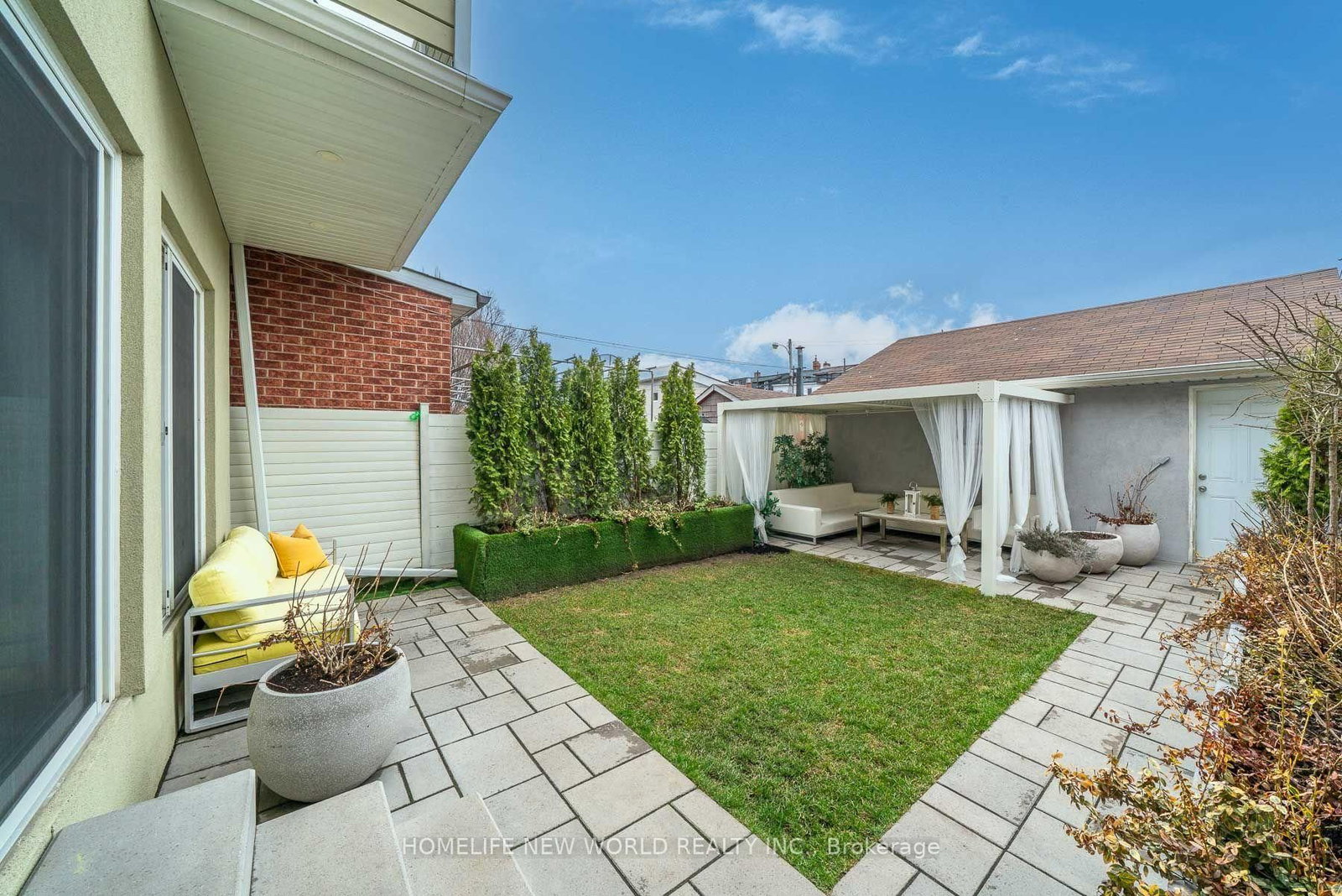 30 Carling Avenue • Toronto, ON photo 39