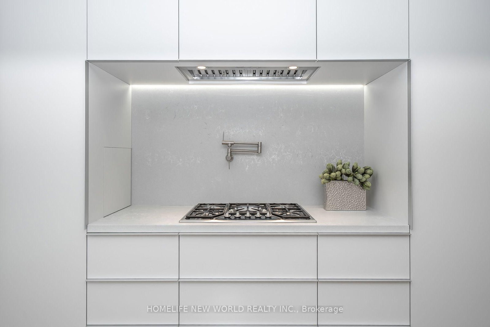 30 Carling Avenue • Toronto, ON photo 5