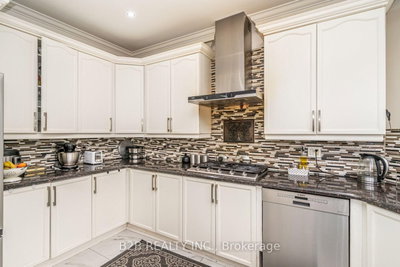 12 Valleywest Brampton,ON L6P 2J9 — Photo 15