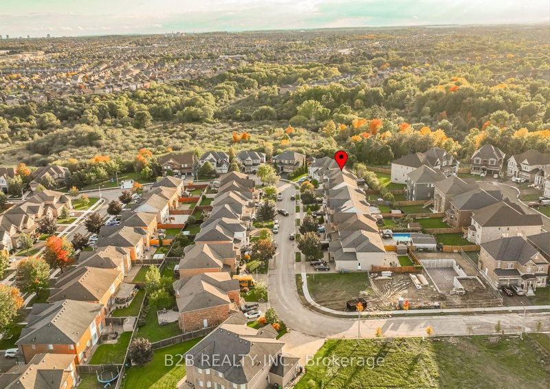 12 Valleywest Brampton,ON L6P 2J9 — Photo 34