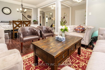 12 VALLEYWEST Road • Brampton, ON photo 6