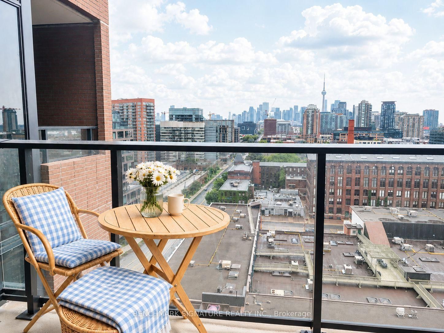 270 Dufferin Street • #lph18 • Toronto, ON photo 9