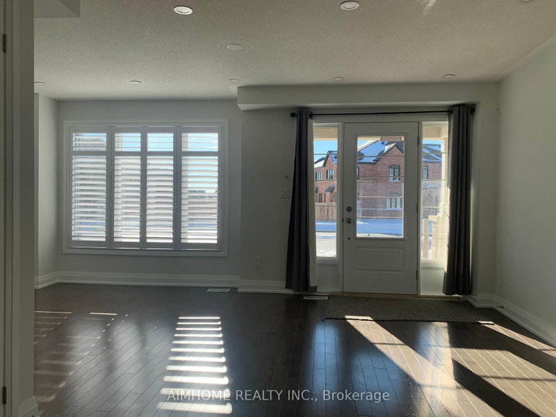 12 Summerbeam Way