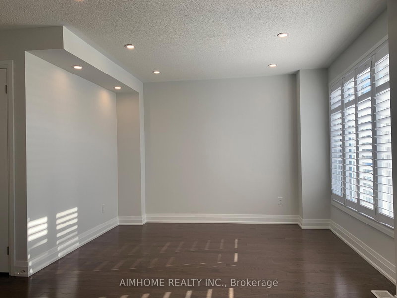 12 Summerbeam Way