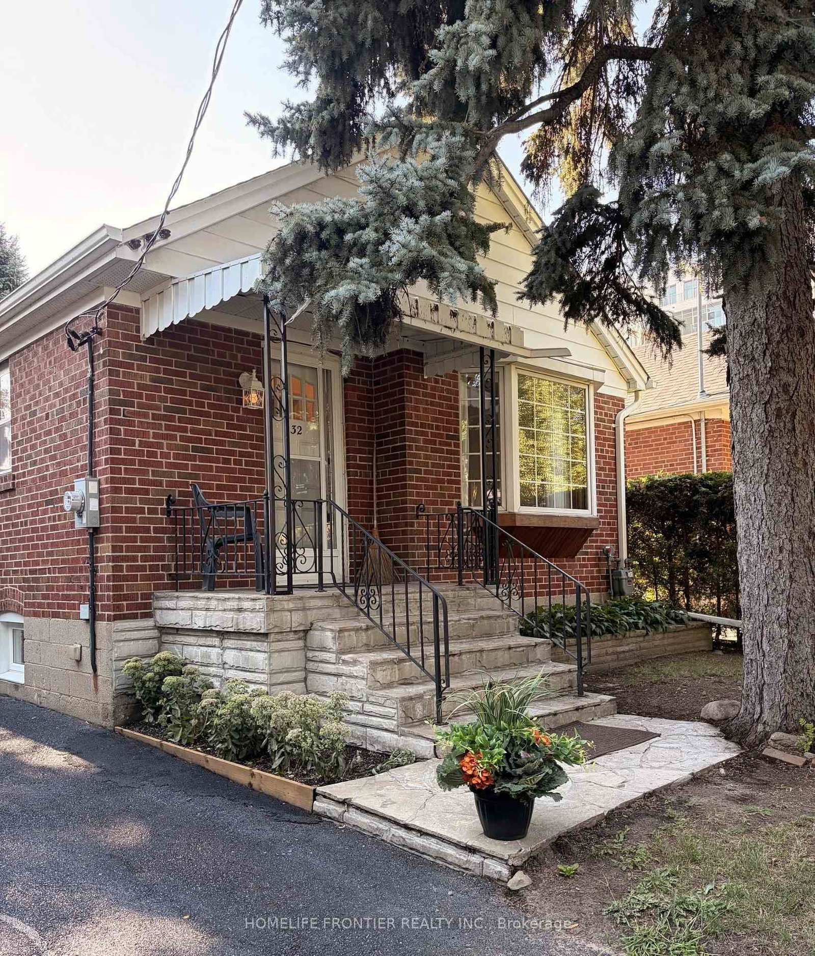 132 Wesley Street • Toronto, ON photo 1