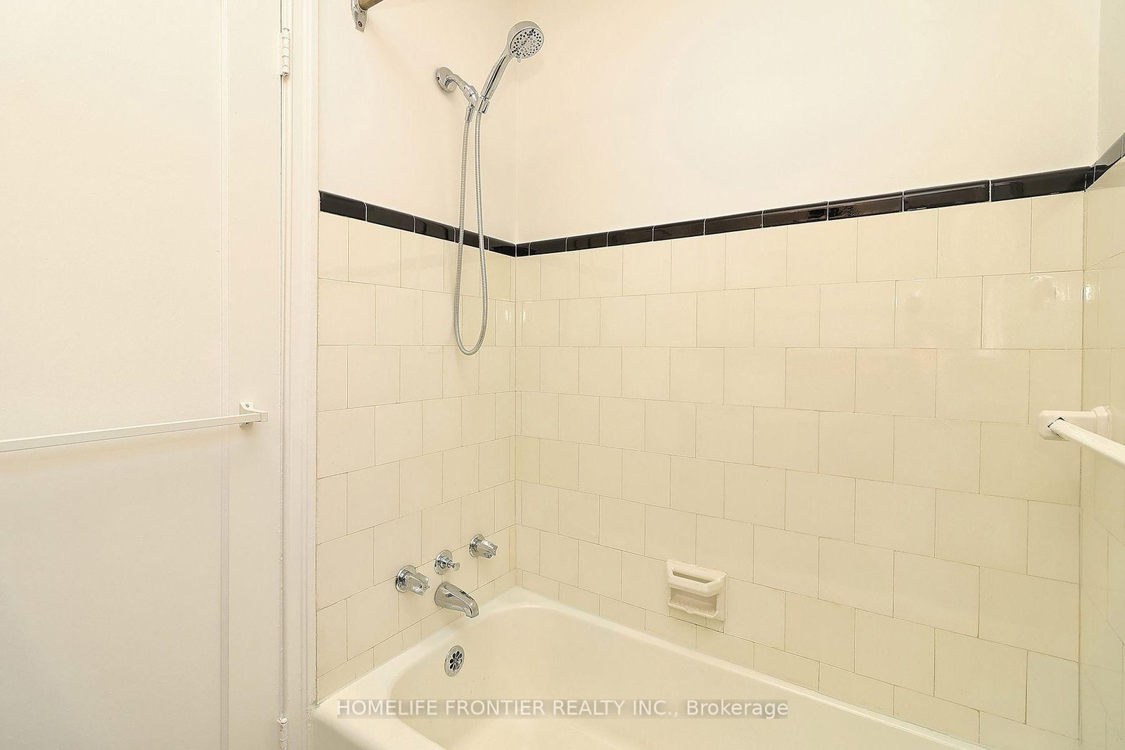 132 Wesley Street • Toronto, ON photo 10