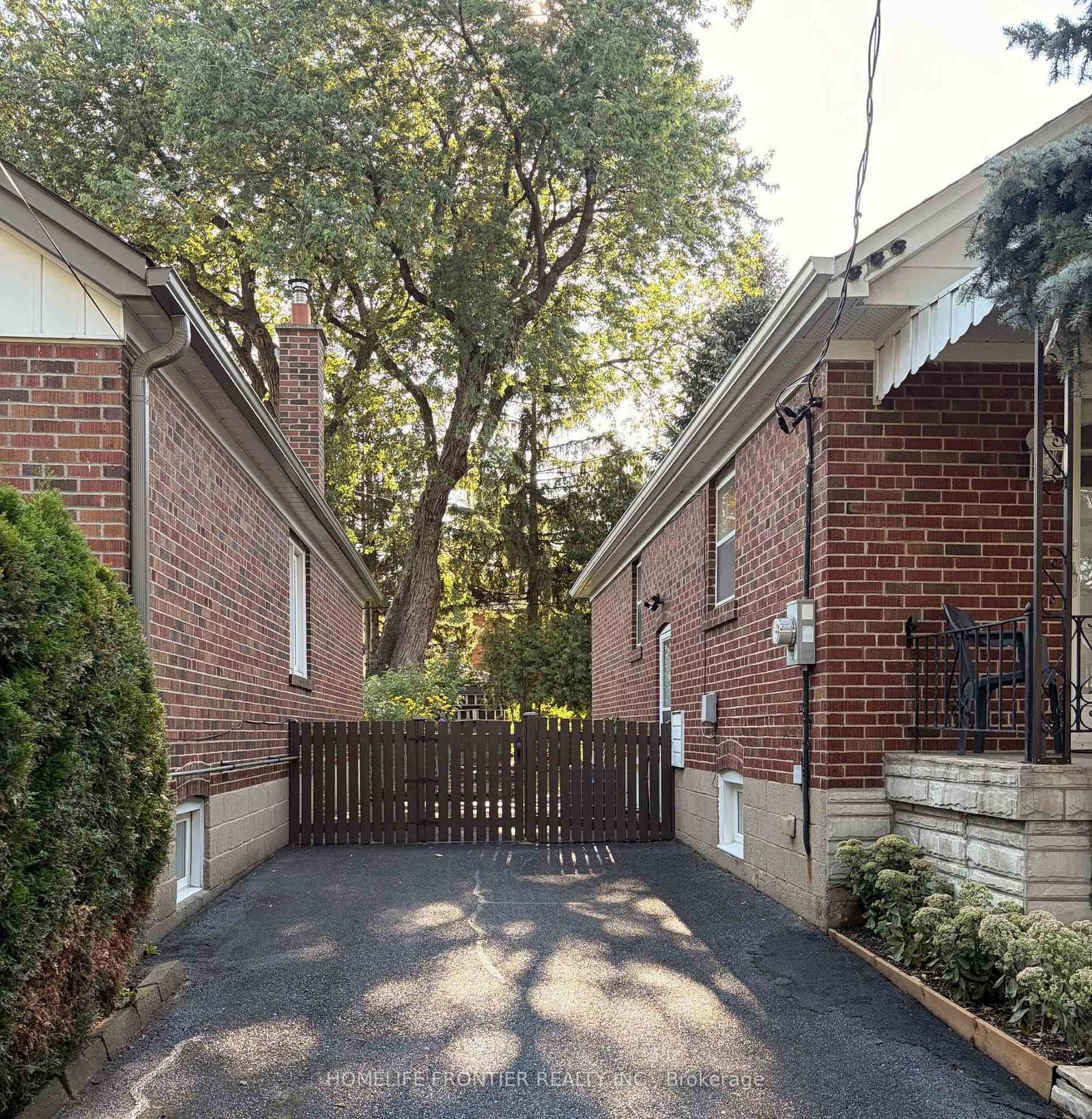 132 Wesley Street • Toronto, ON photo 18