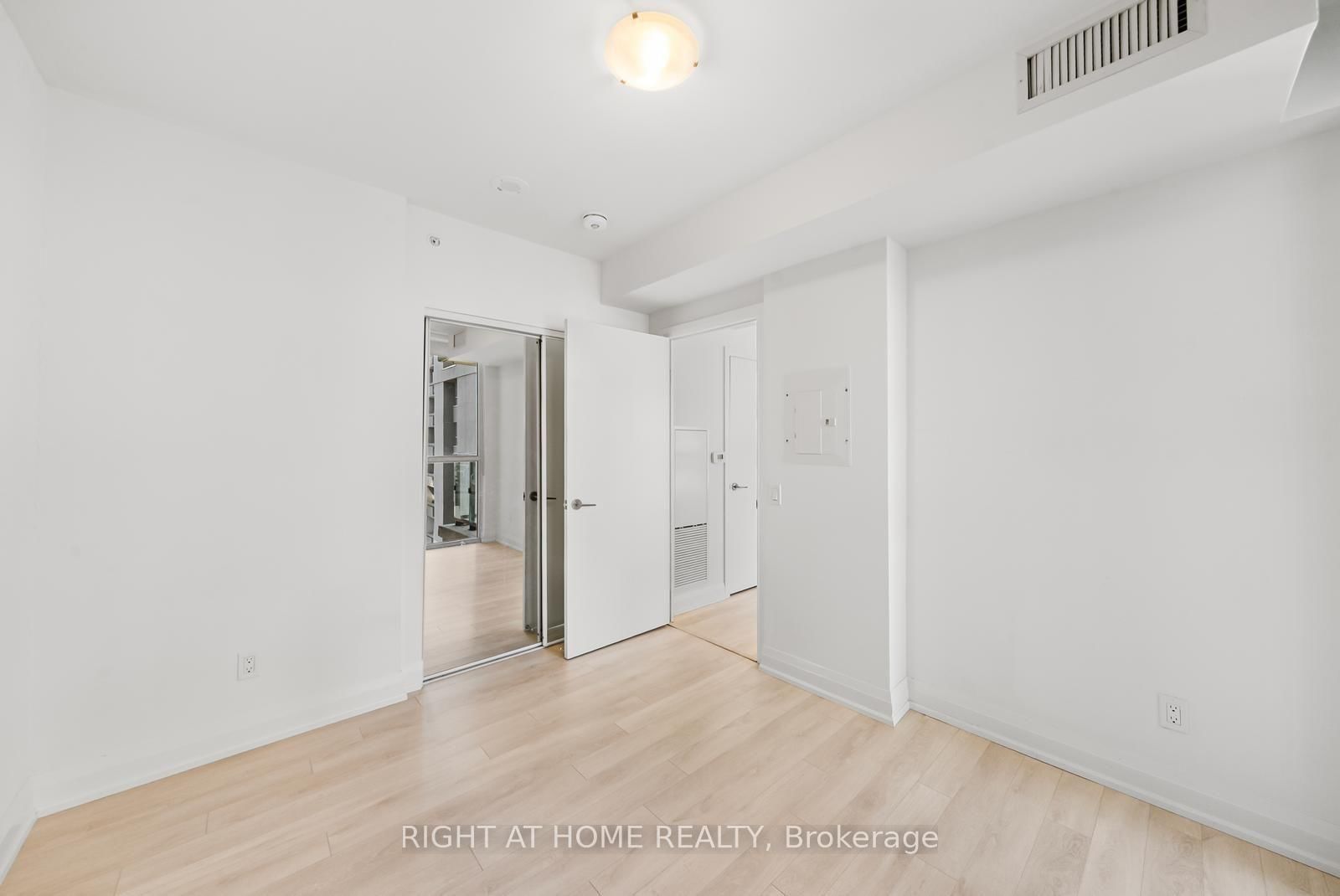 1461 Lawrence Avenue W • #1511 • Toronto, ON photo 13