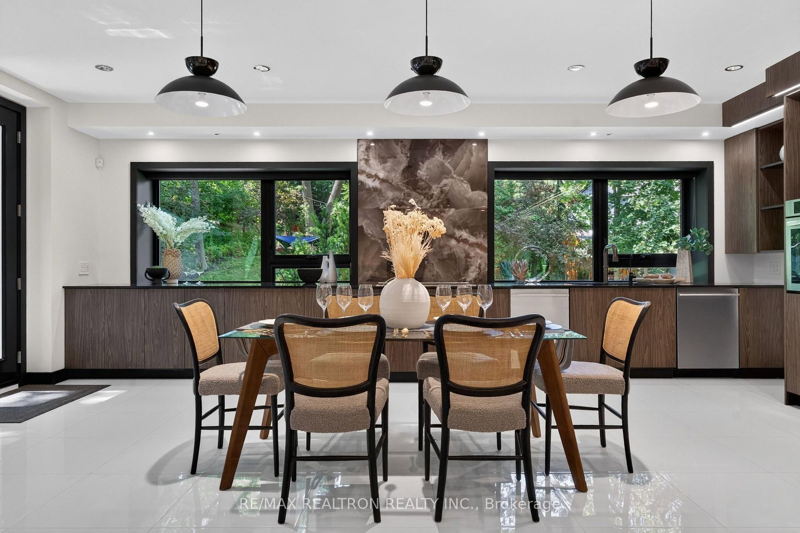 8 Breezewood Drive • Toronto, ON photo 10