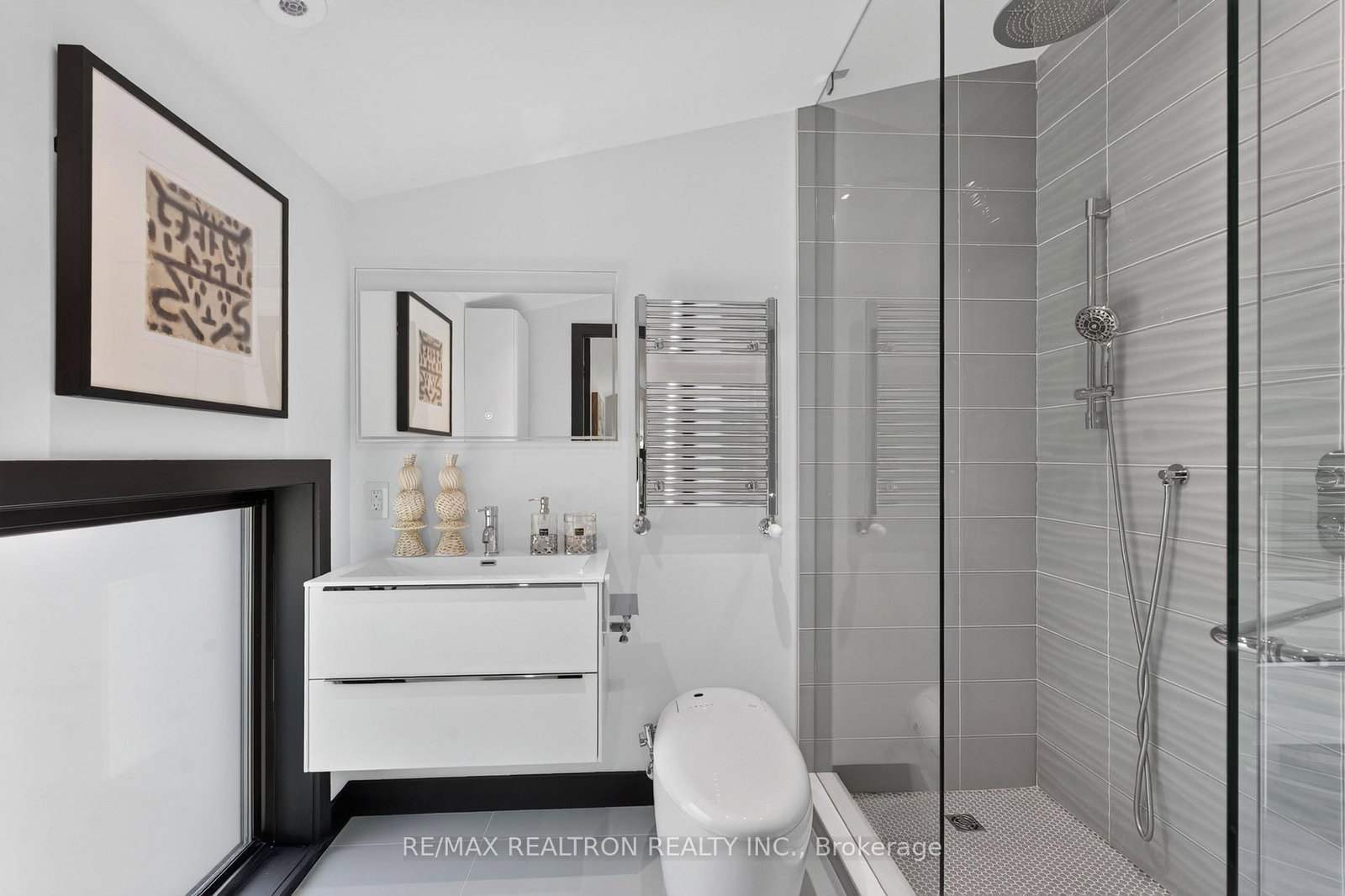 8 Breezewood Drive • Toronto, ON photo 30