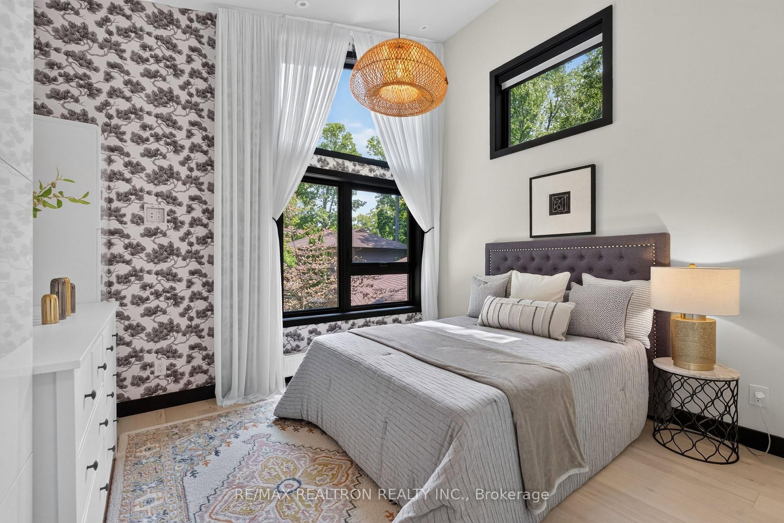 8 Breezewood Drive • Toronto, ON photo 31