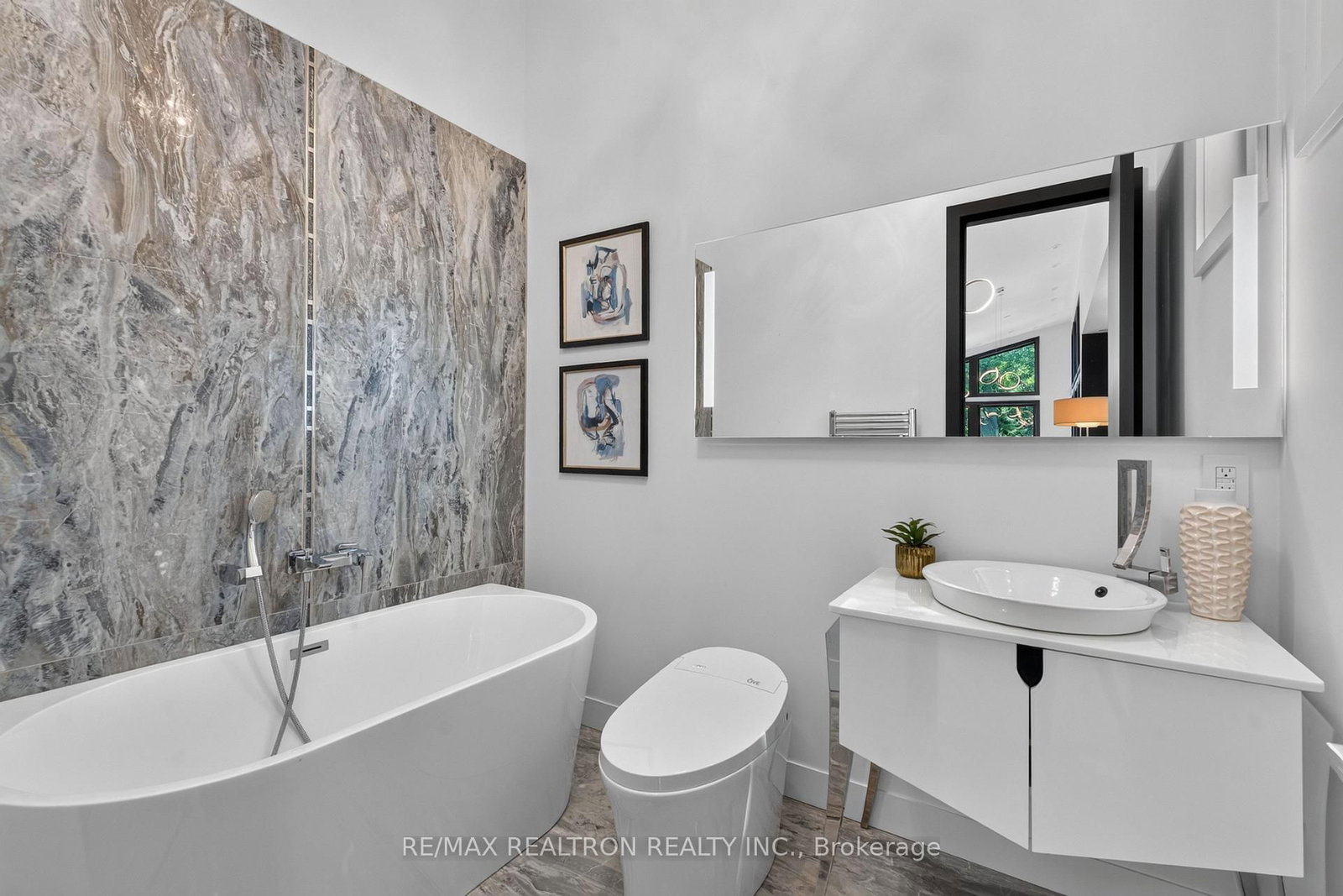 8 Breezewood Drive • Toronto, ON photo 32