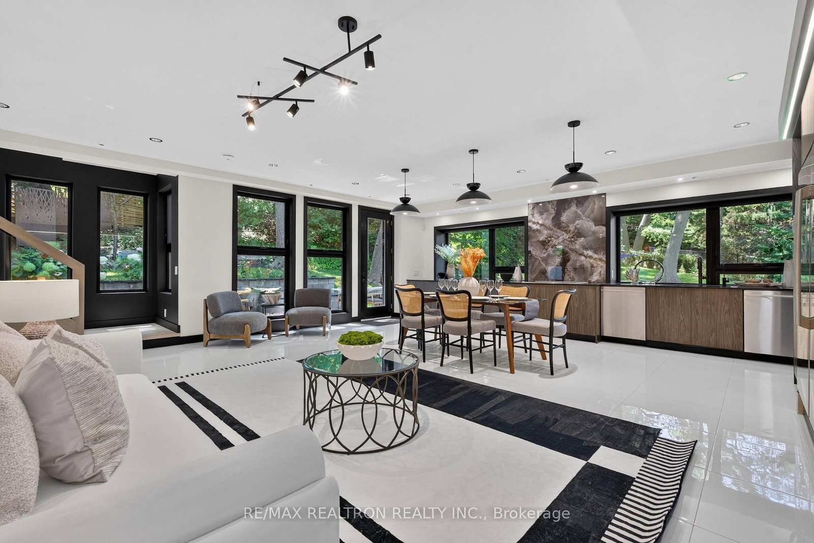 8 Breezewood Drive • Toronto, ON photo 9