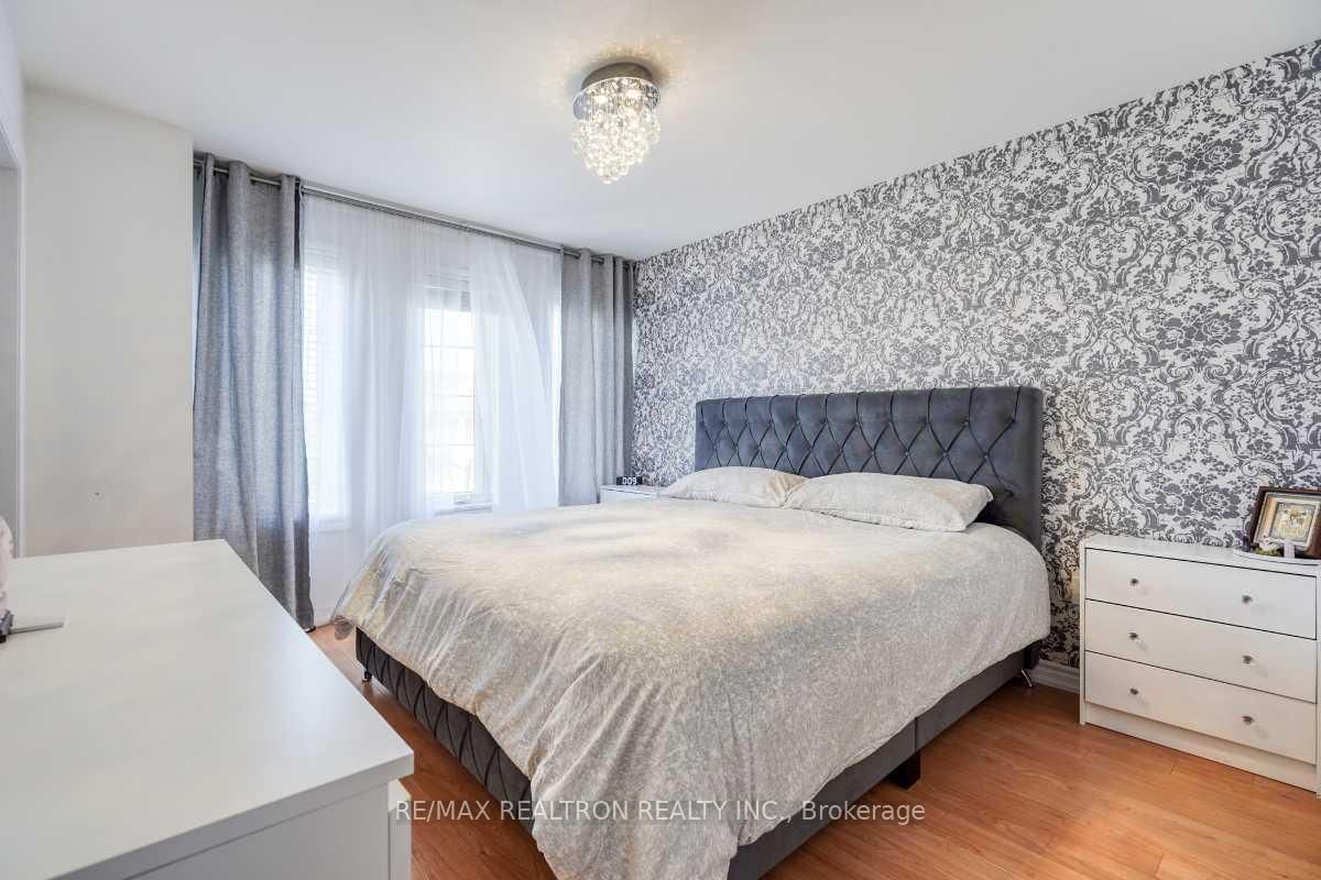 15 Sprucewood Road • Brampton, ON photo 18
