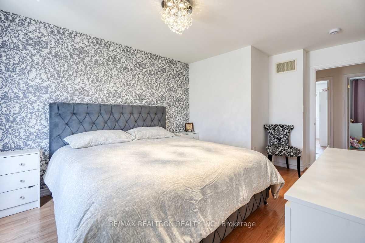 15 Sprucewood Road • Brampton, ON photo 19