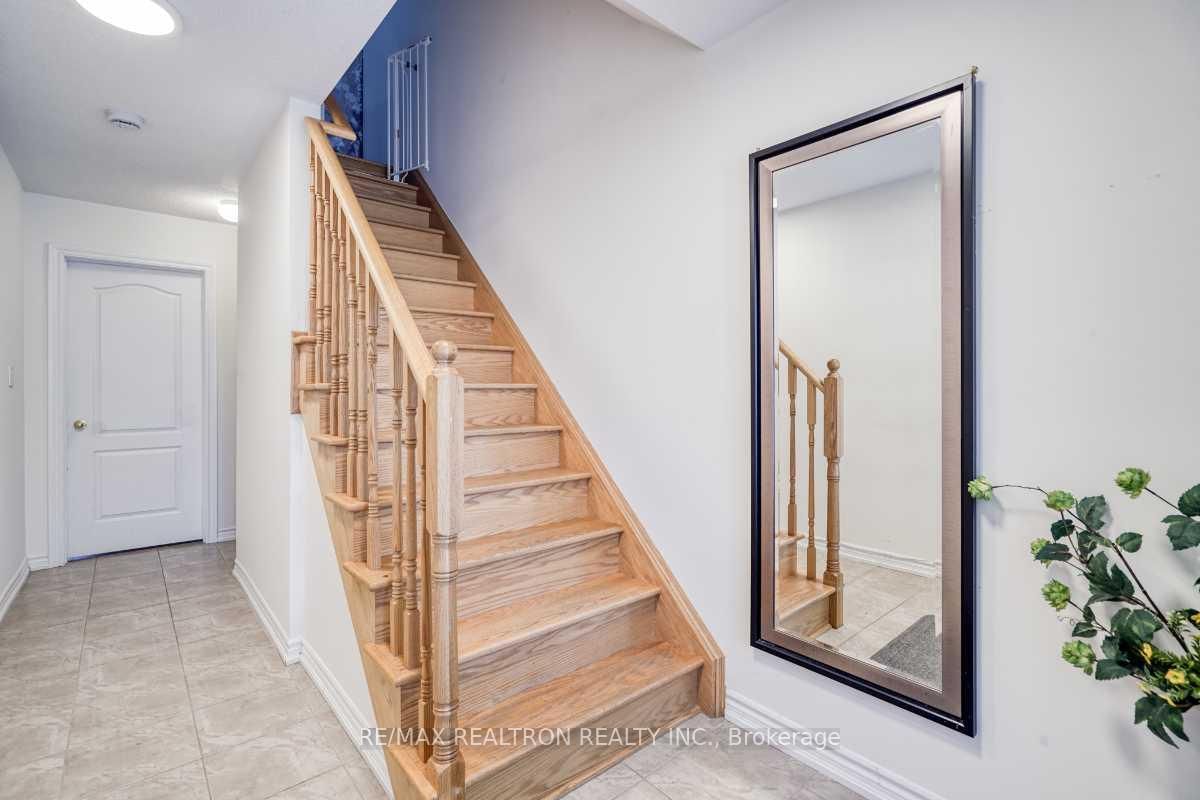 15 Sprucewood Road • Brampton, ON photo 4