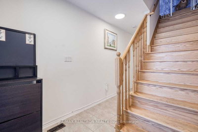 15 Sprucewood Road • Brampton, ON photo 5