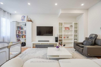 15 Sprucewood Road • Brampton, ON photo 9