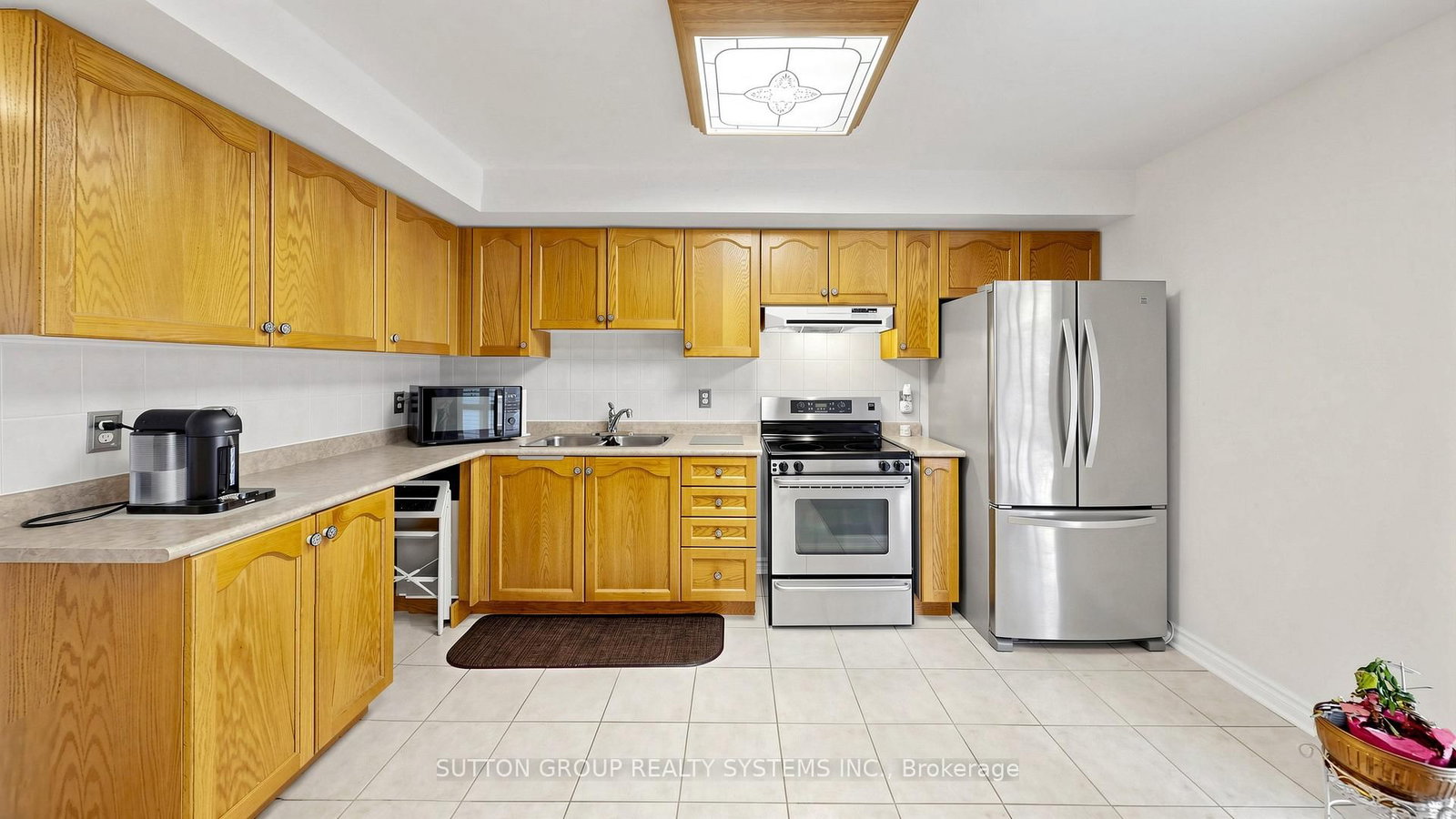 2138 Eglinton Avenue W • Toronto, ON photo 8