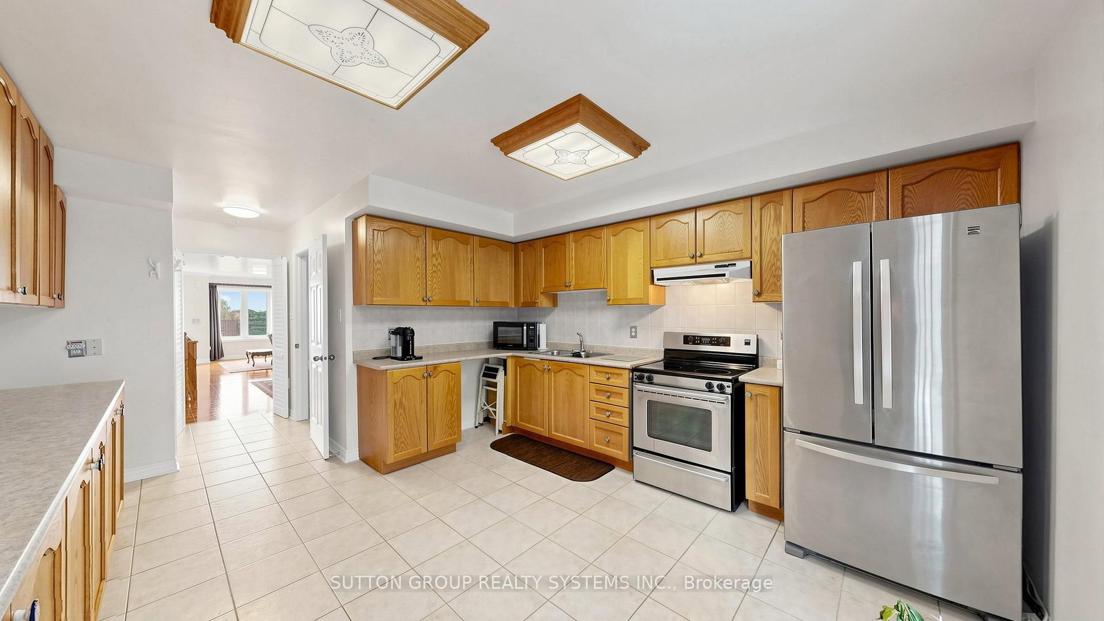 2138 Eglinton Avenue W • Toronto, ON photo 9