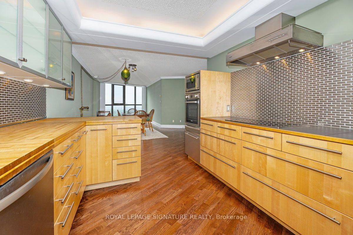2000 Islington Avenue • #1912 • Toronto, ON photo 11