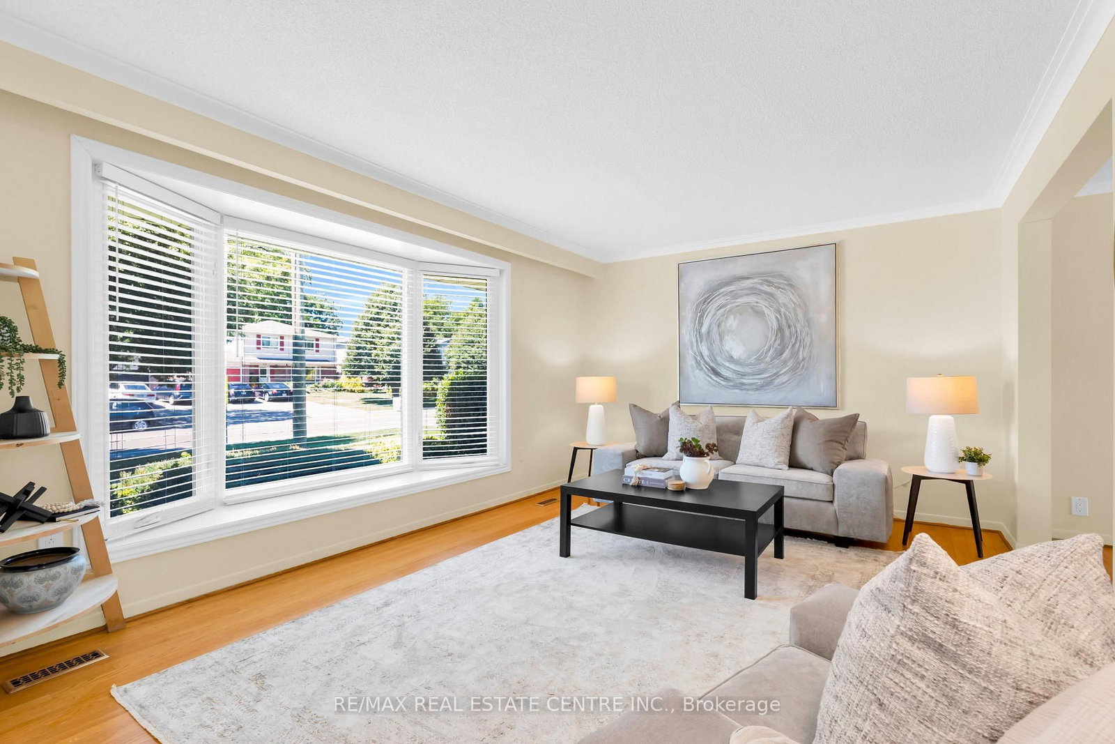 357 Delrex Boulevard • Halton Hills, ON photo 11