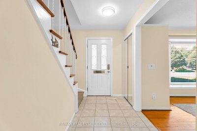 357 Delrex Boulevard • Halton Hills, ON photo 8
